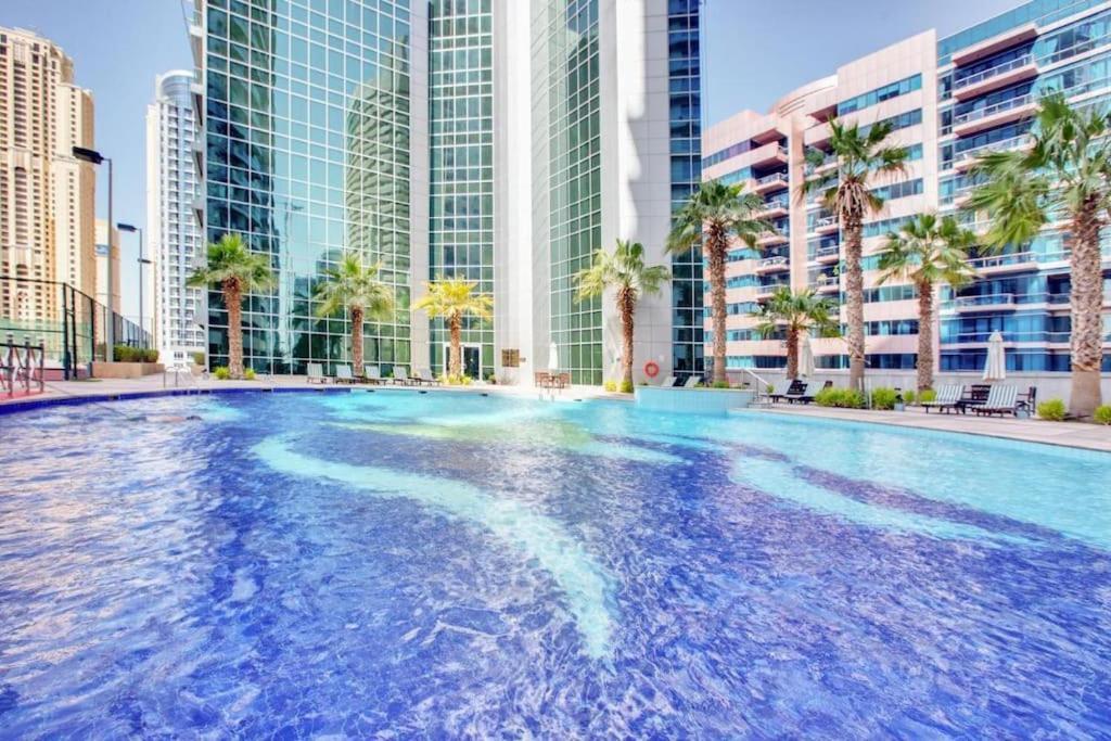Marina View With Pool, Gym, Tennis Court, 5 Mins To Beach Dubai Exterior photo